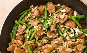Cara memasak daging babi dengan kacang hijau Kacang hijau beku dengan daging babi
