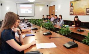 Akademi Administrasi Publik Volga dinamai