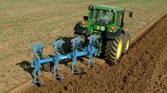 Membajak tanah: petunjuk langkah demi langkah Bagaimana membajak tanah di musim gugur membantu menyingkirkan gulma