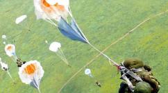 O zi din viața parașutistilor Ussuri (6 fotografii)